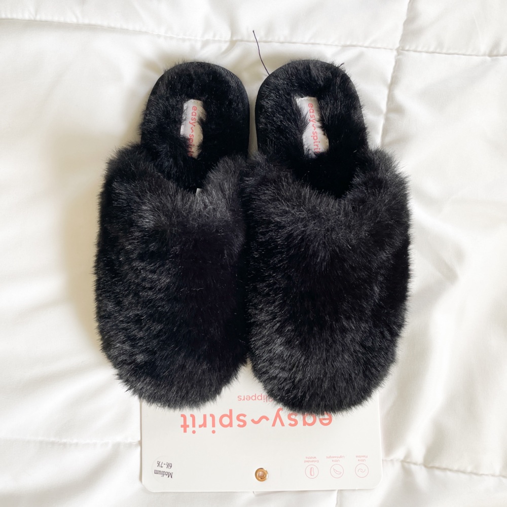 Fuzzy Slippers - Picture 2 of 8